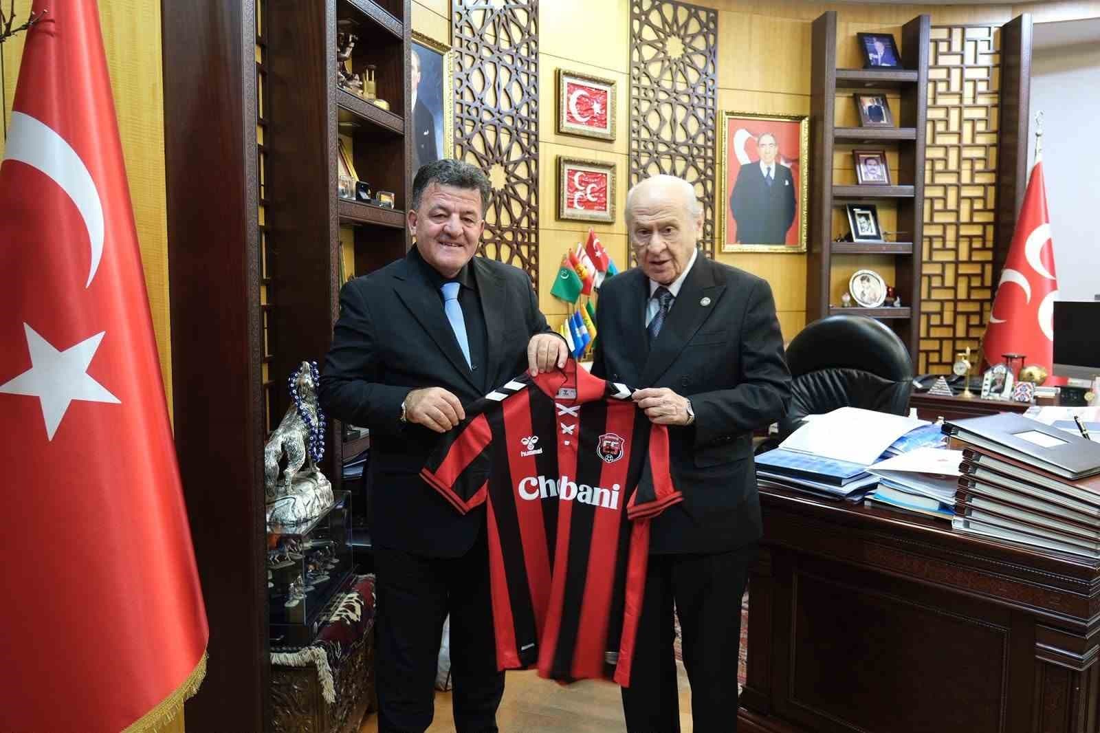 Erzincanspor Yönetiminden Devlet Bahçeli'ye Ankara Ziyareti