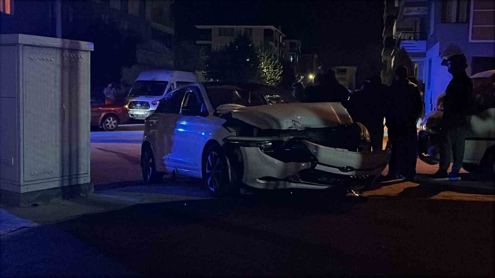 Çorum'da İki Otomobil Çarpıştı: 4 Kişi Yaralandı