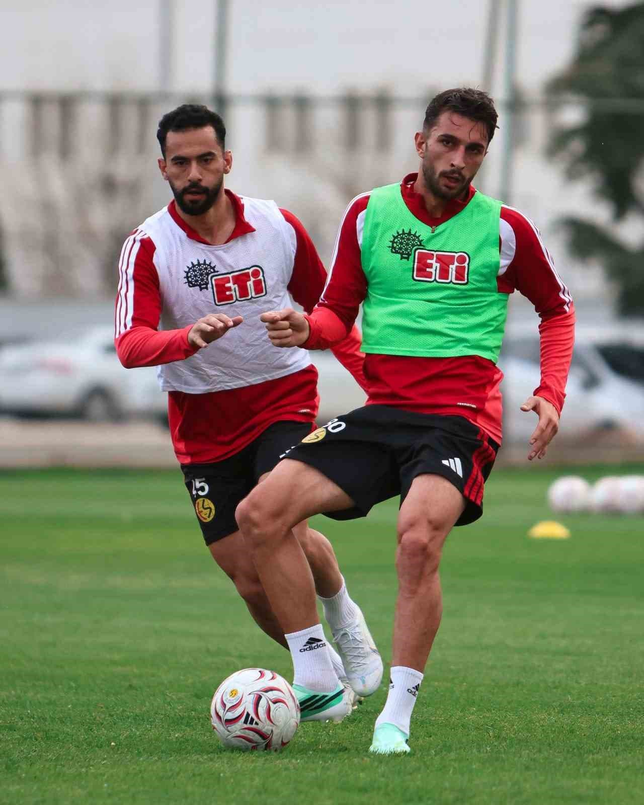 Eskişehirspor, Altay Karşılaşmasına Hazırlanıyor
