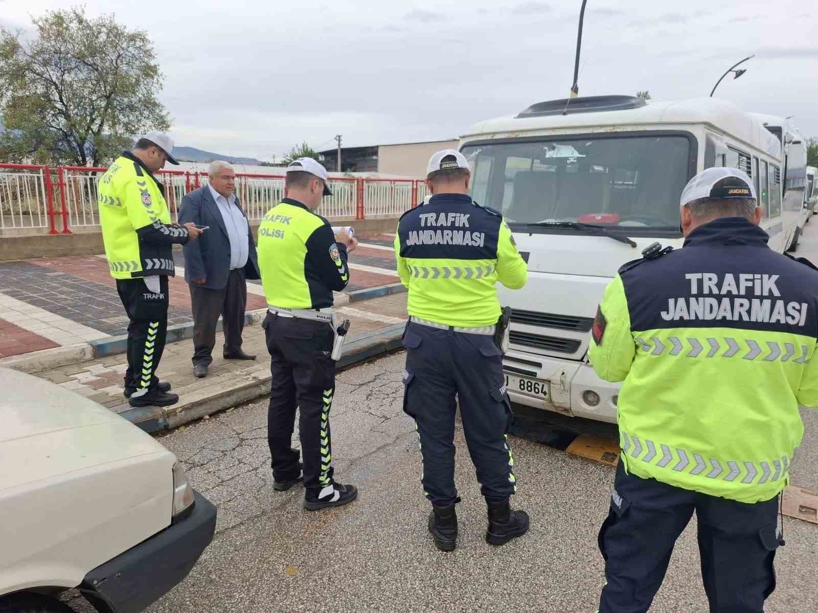 Sarıgöl'de Okul Servislerine Sıkı Denetim