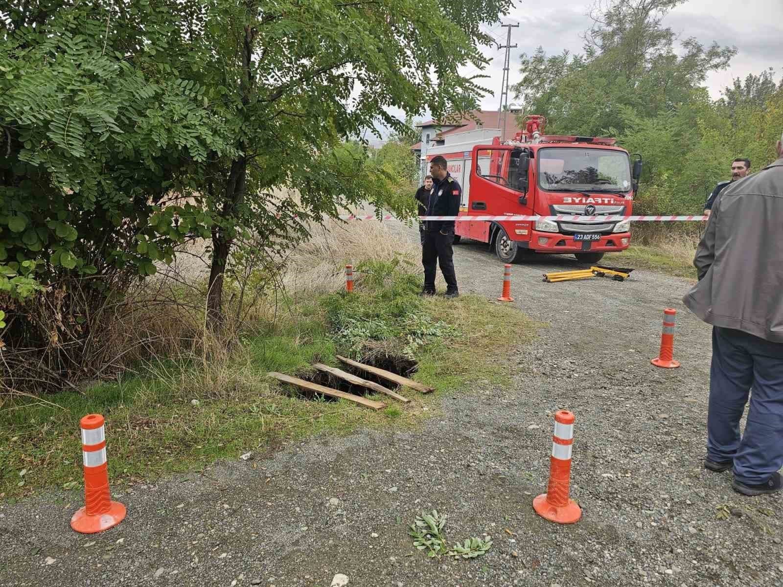 Elazığ'da Yağışlar Sonrası 15 Metrelik Obruk Oluştu