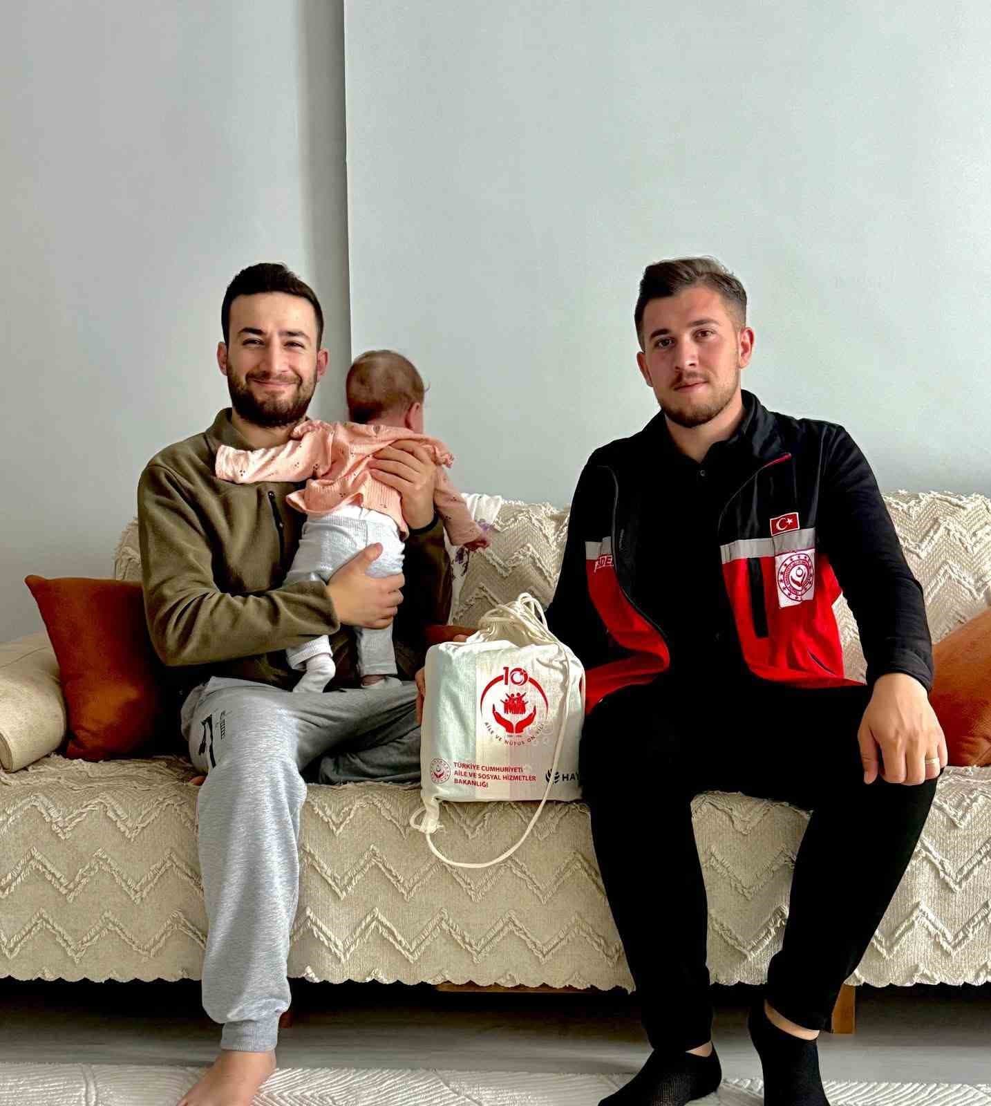 Sason'da Yeni Ebeveynlere Bebek Bakım Desteği