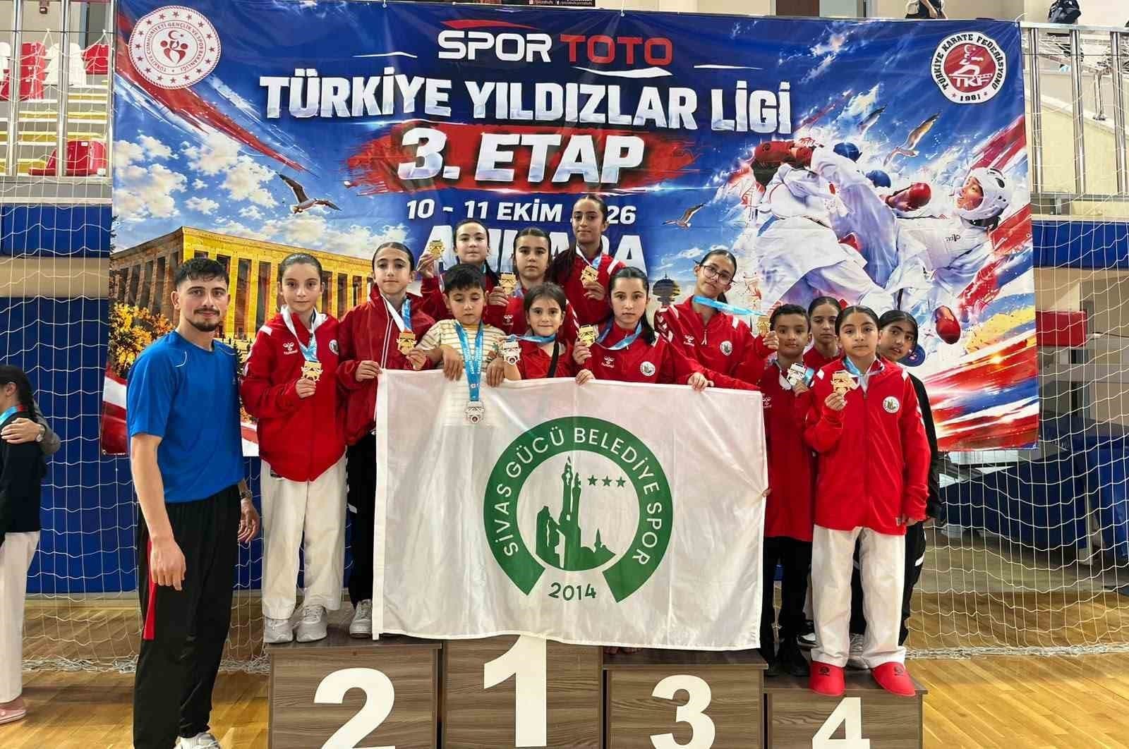 Sivaslı Karatecilerden Ankara'da Madalya Yağmuru