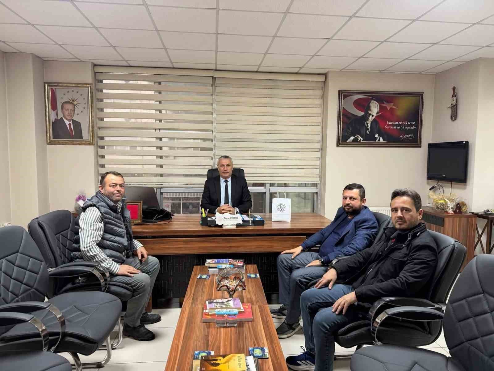 Burhaniye'de Yörük Türkmen Derneği'nden Milli Eğitim Müdürlüğü'ne Ziyaret