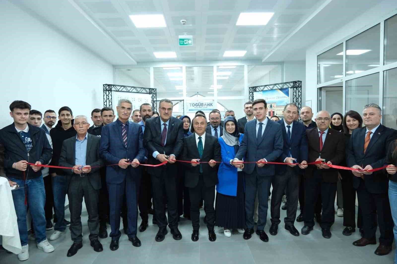 TOGÜ Pazar Meslek Yüksekokulu'nda Bankacılık Uygulama Laboratuvarı Kuruldu