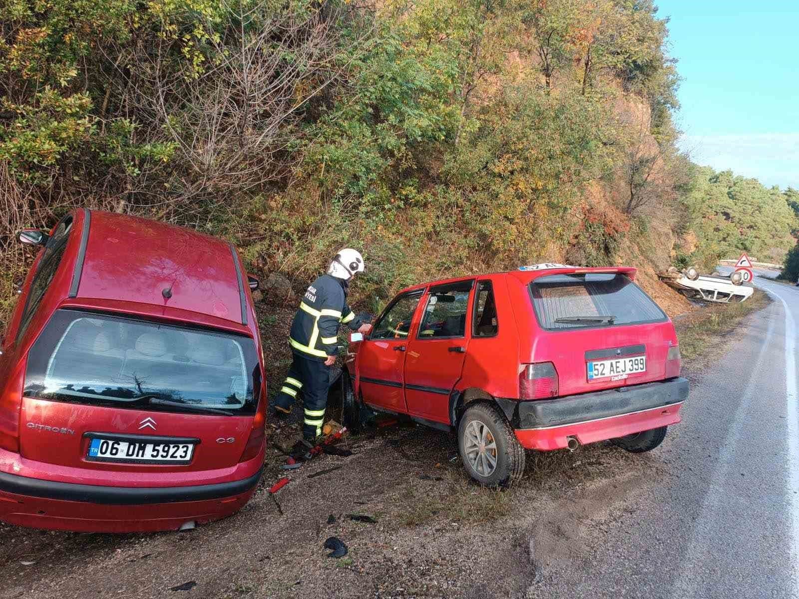 Tokat-Niksar Yolunda Aynı Noktada İki Kaza: 3 Yaralı