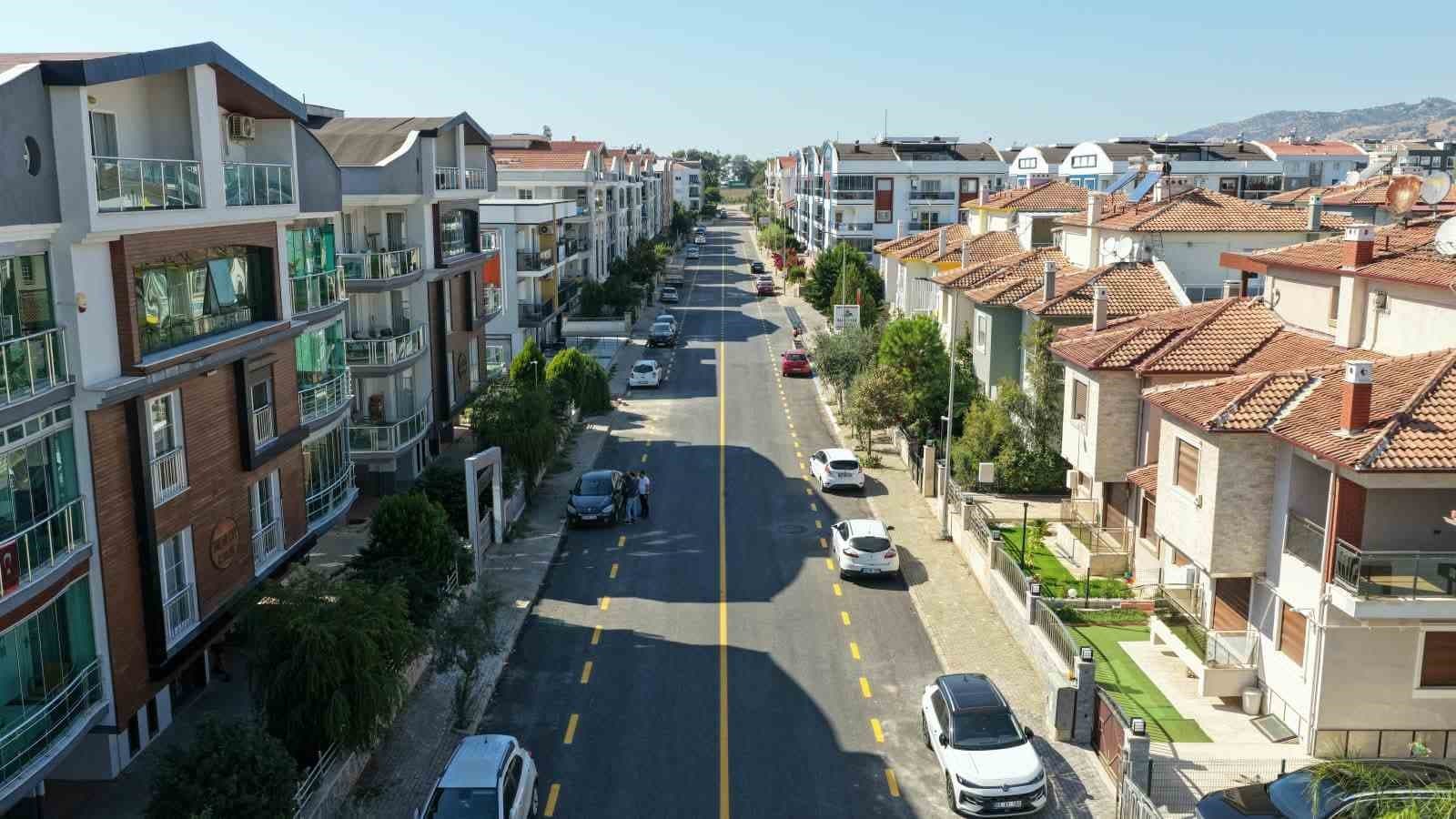 Efeler'de Dedekuyusu Caddesi Yenilenerek Trafiğe Açıldı