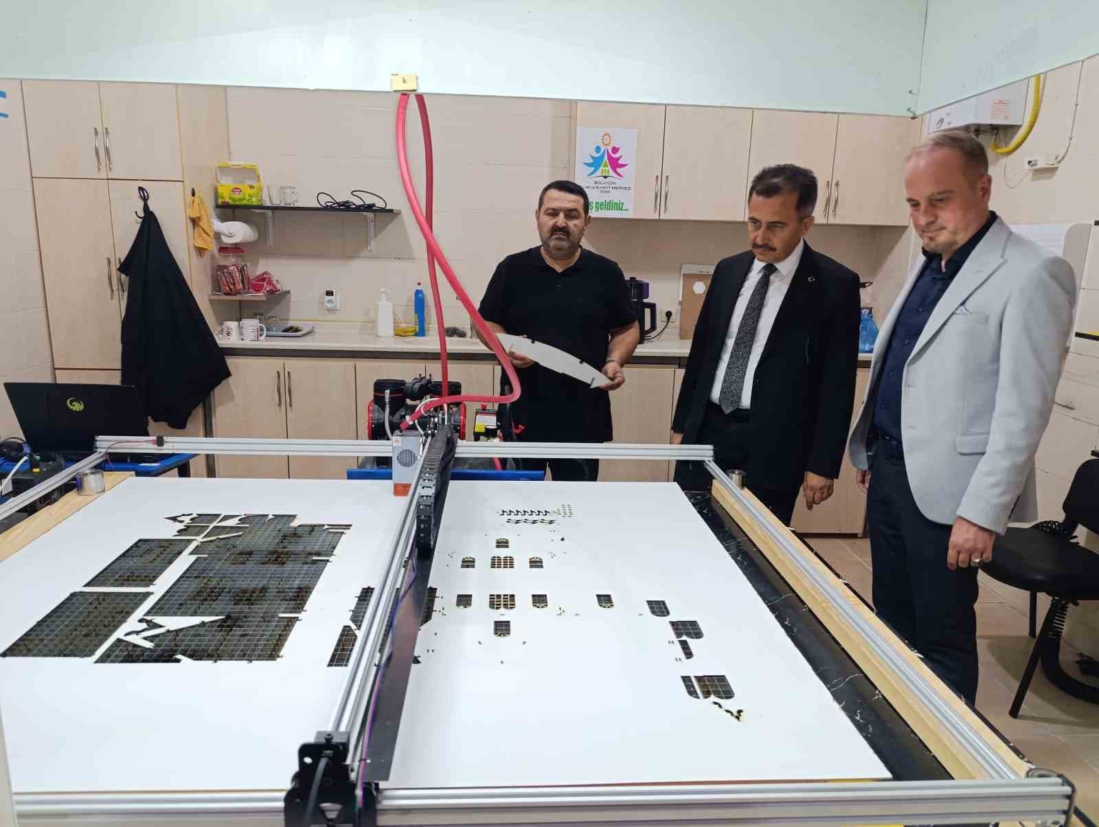 Bolvadinli Öğrenciler Yerli Hava Araçlarıyla Tanışıyor