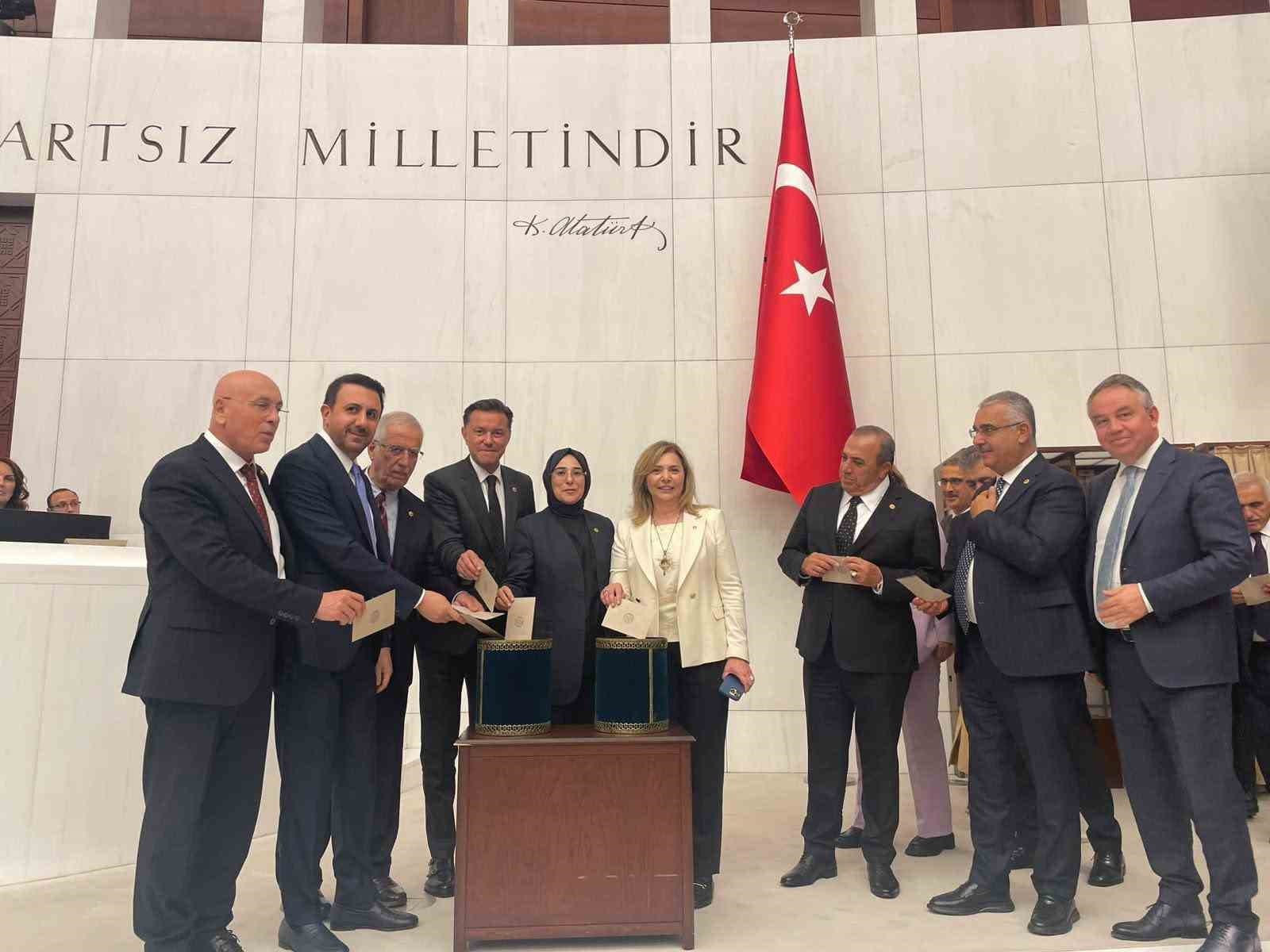 Milletvekili Nebi Hatipoğlu TBMM'deki Çalışmalarına Devam Ediyor