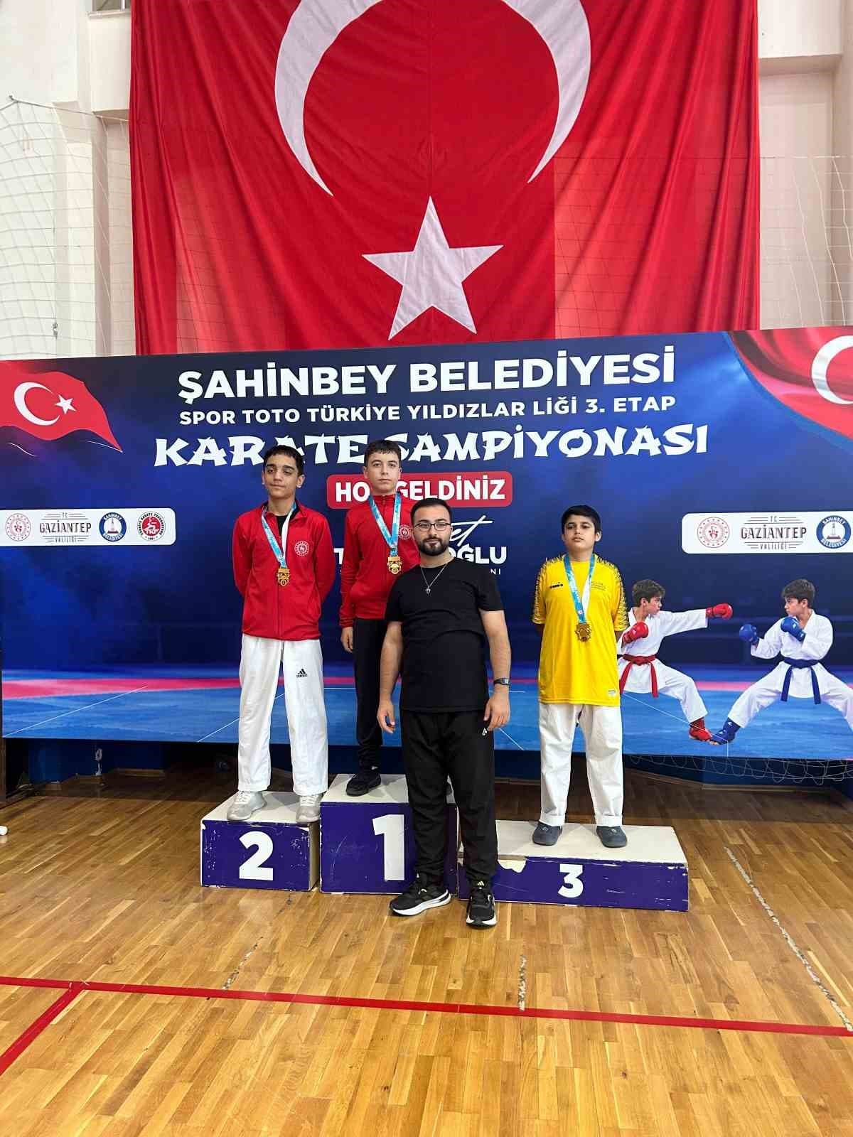 Elazığlı Karatecilerden Gaziantep'te Madalya Yağmuru