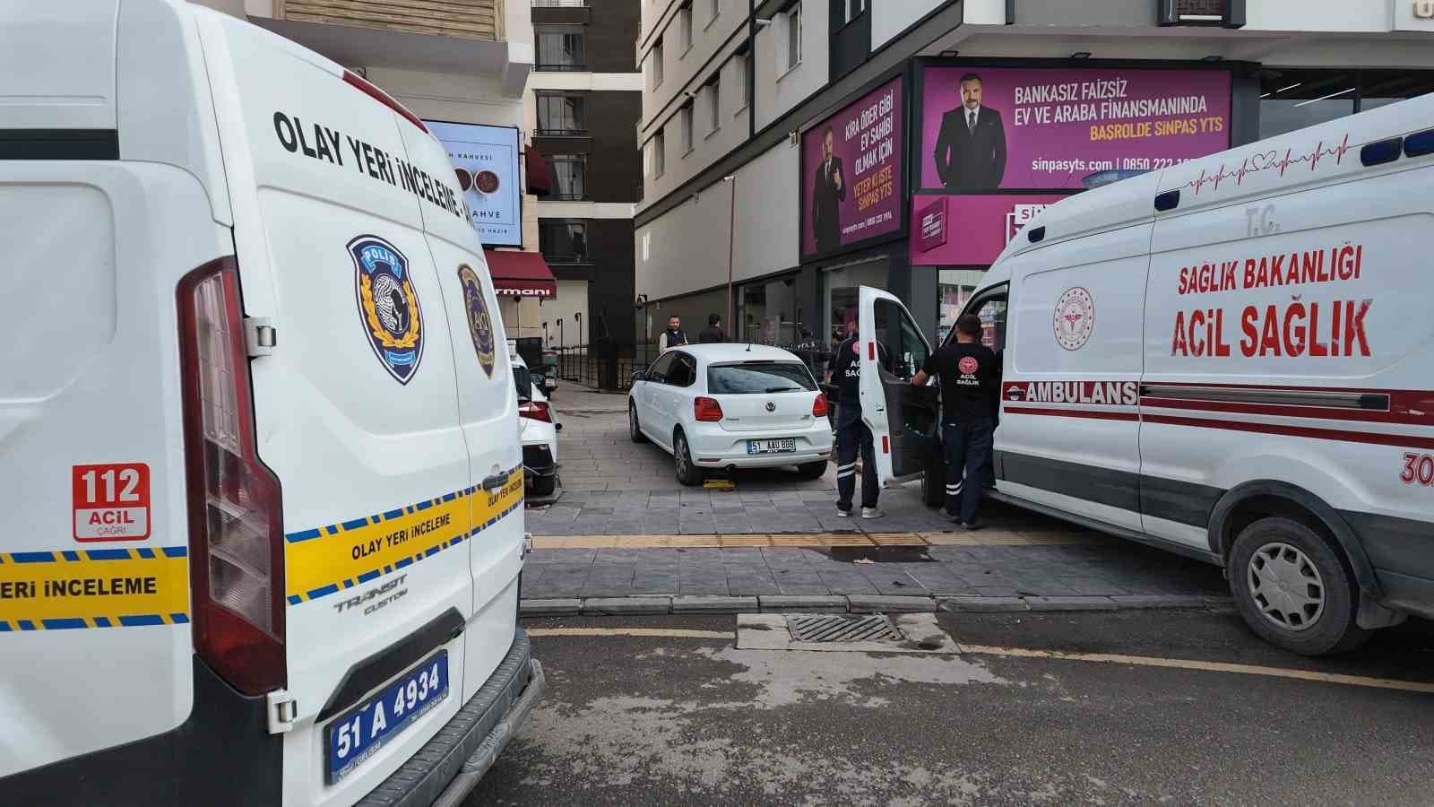 Niğde'de 6. Kattan Düşen Şahıs Yaşamını Yitirdi