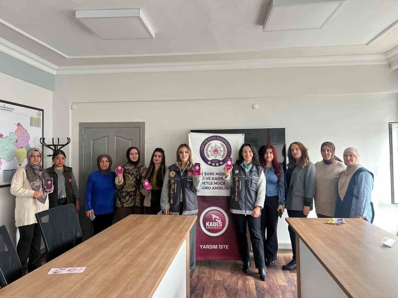 Erzurum'da Kadın Personellere KADES Eğitimi Verildi