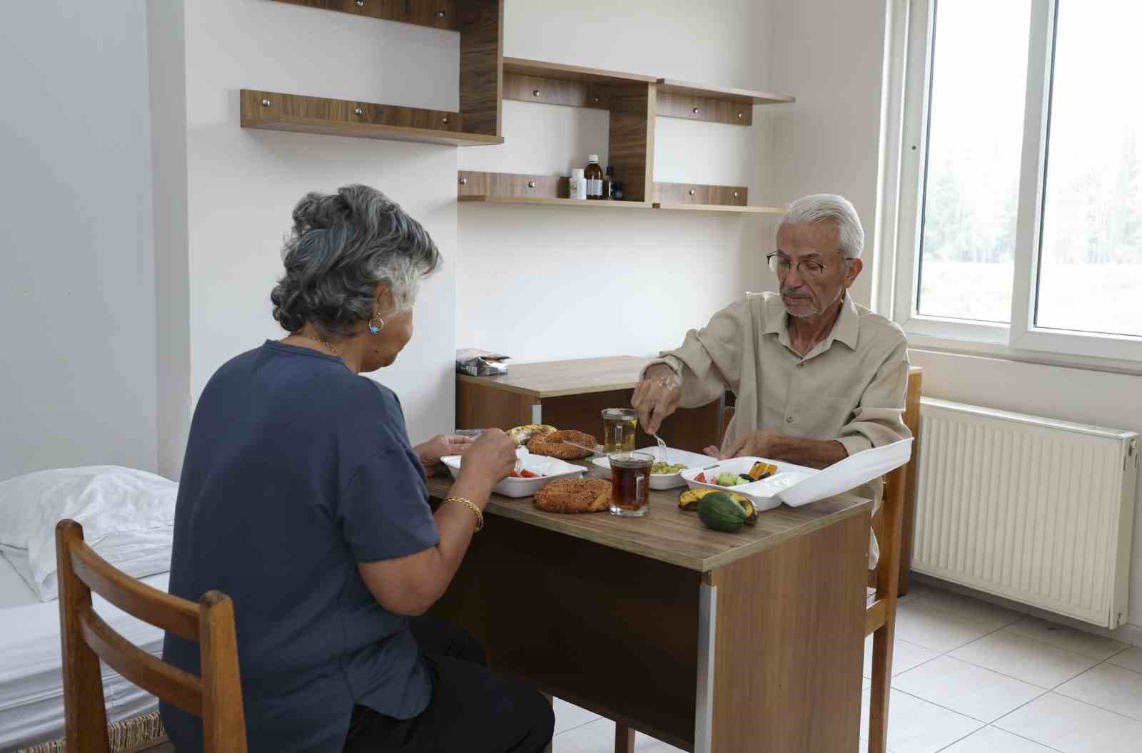 Mersin'deki Refakatçi Evi 6 Bin 500 Kişiye Kapılarını Açtı
