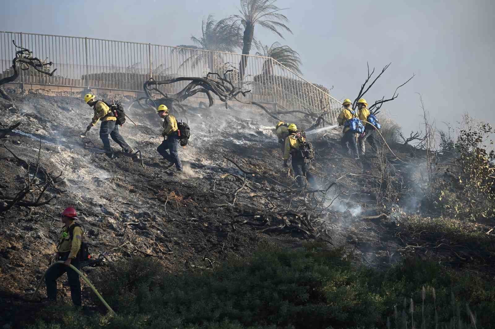 California'da Orman Yangını: Alevler Yerleşim Yerlerine Sıçradı