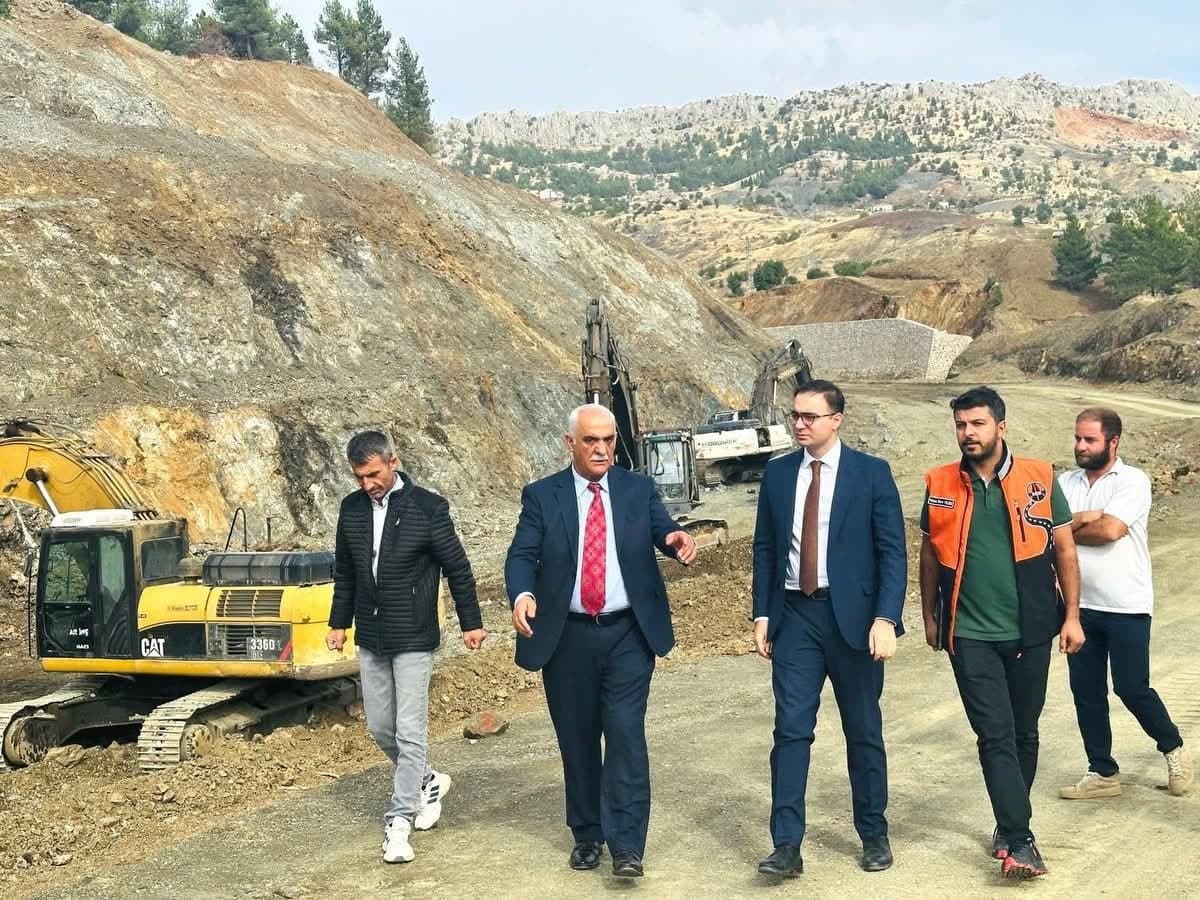 Sincik-Kahta Karayolu Çalışmalarında Kış Öncesi Seferberlik