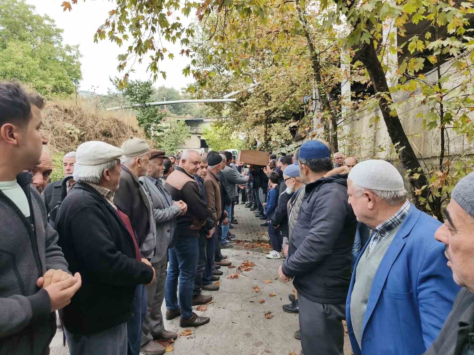 Kalp Krizi Geçiren 11 Yaşındaki Hamza Hayatını Kaybetti