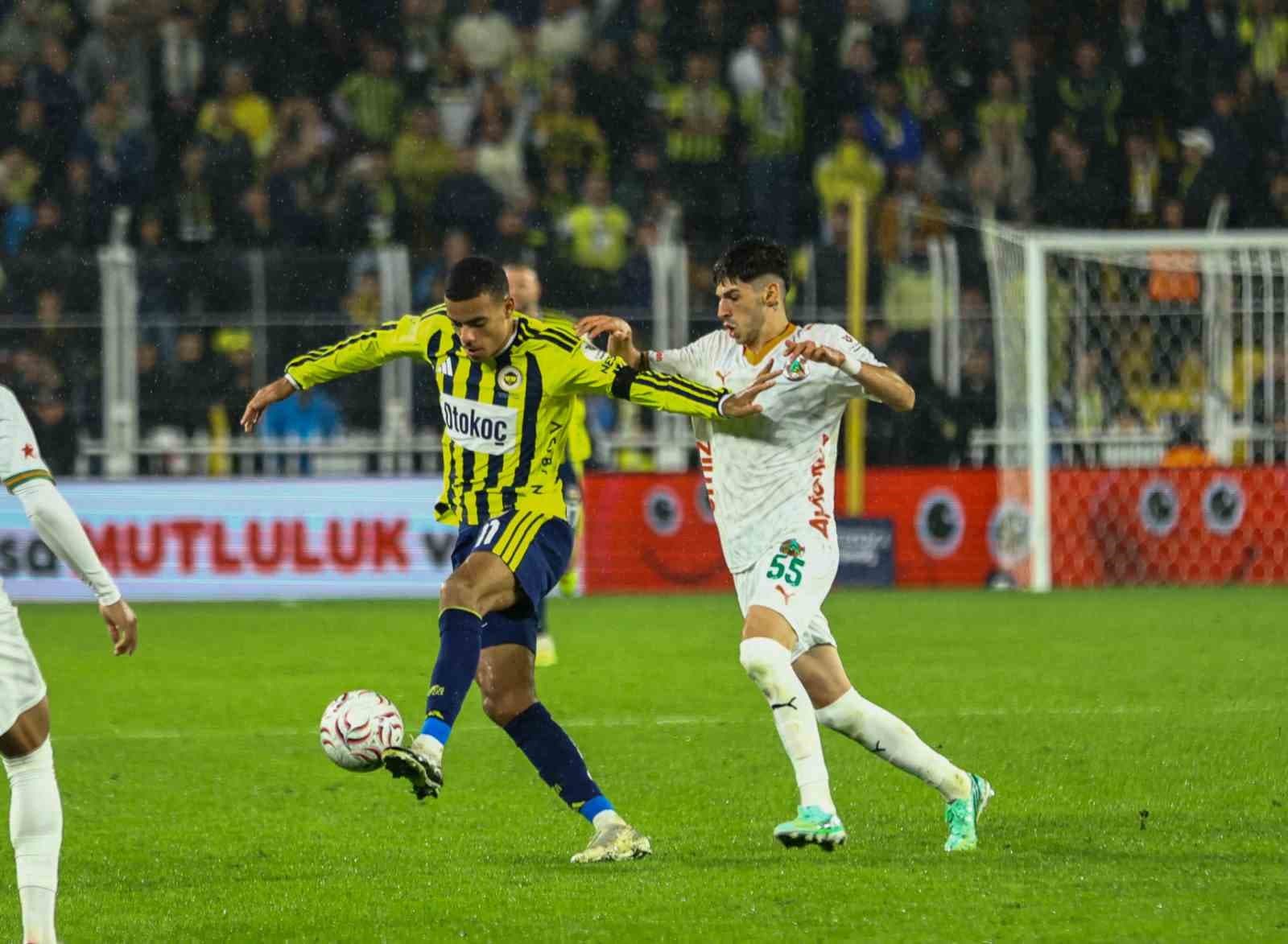Fenerbahçe, Alanyaspor'u 3 Golle Geçti