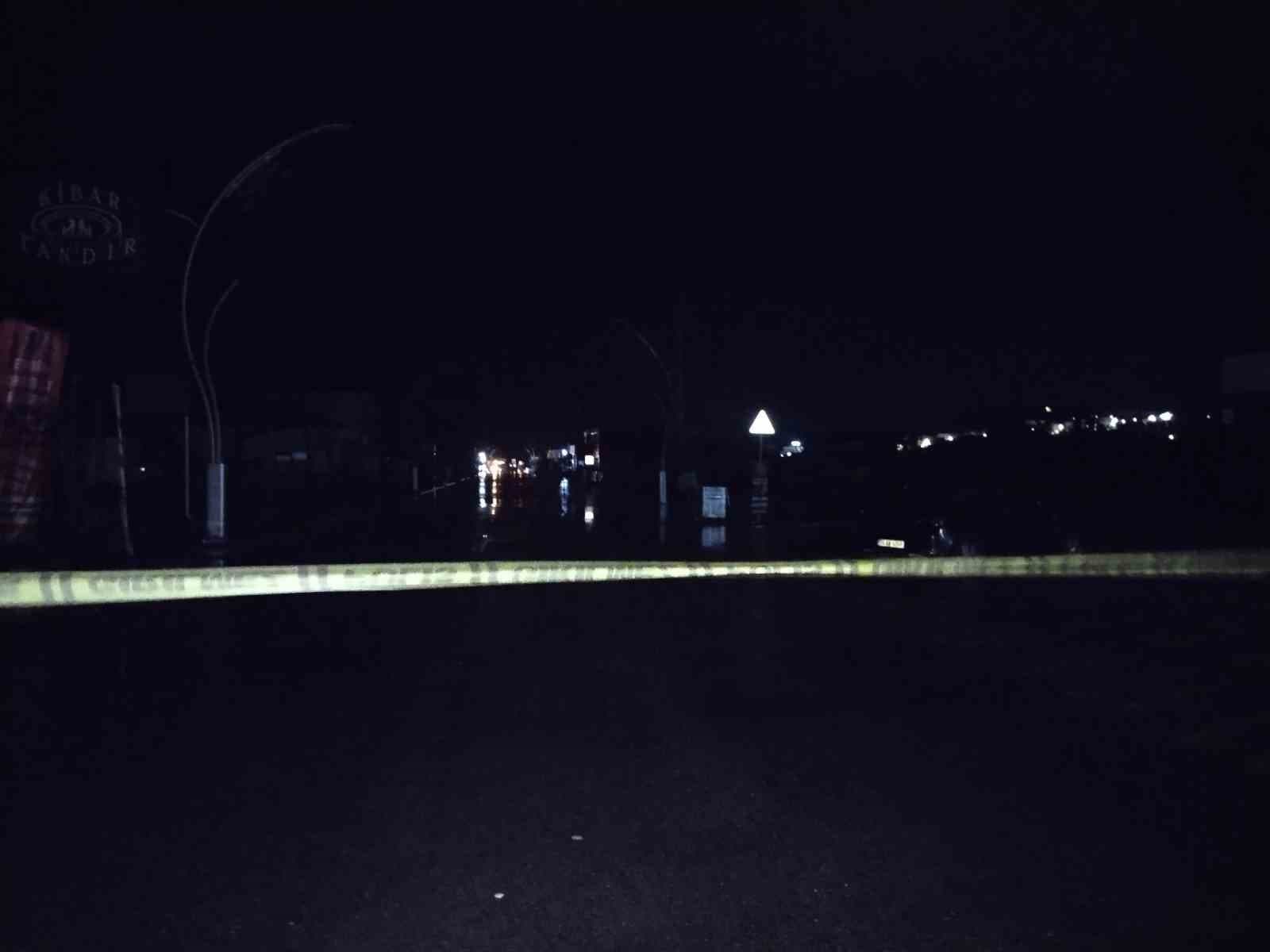 Şile'de Dere Taştı: Üsküdar Caddesi Trafiğe Kapatıldı