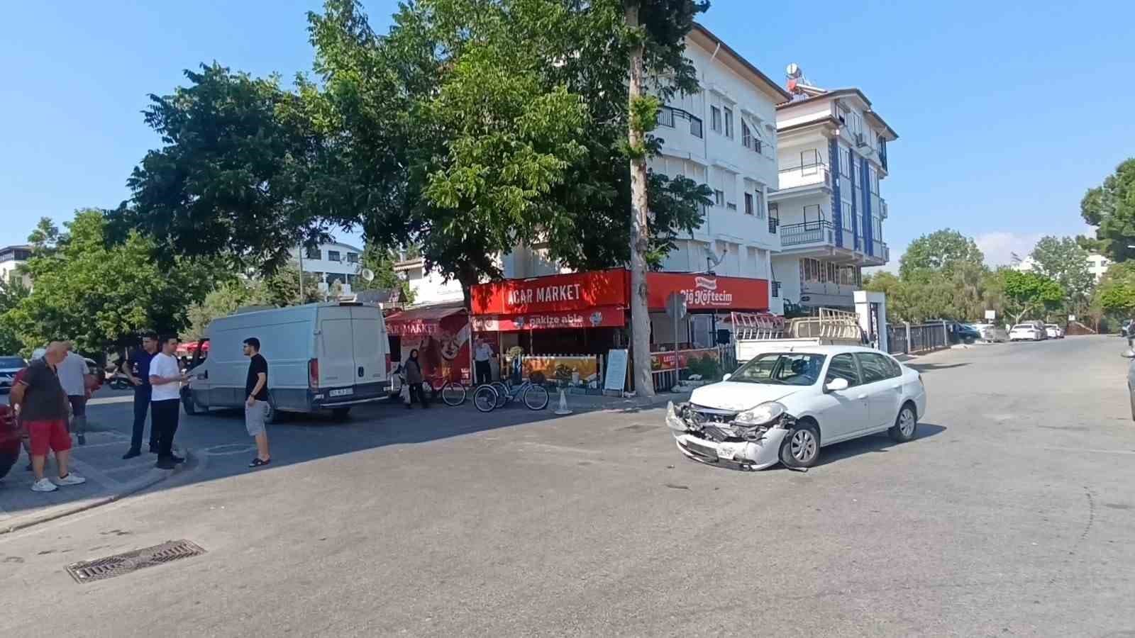 Manavgat'ta Kaza Noktasına Dönüşen Kavşak Mahalleliyi İsyan Ettirdi