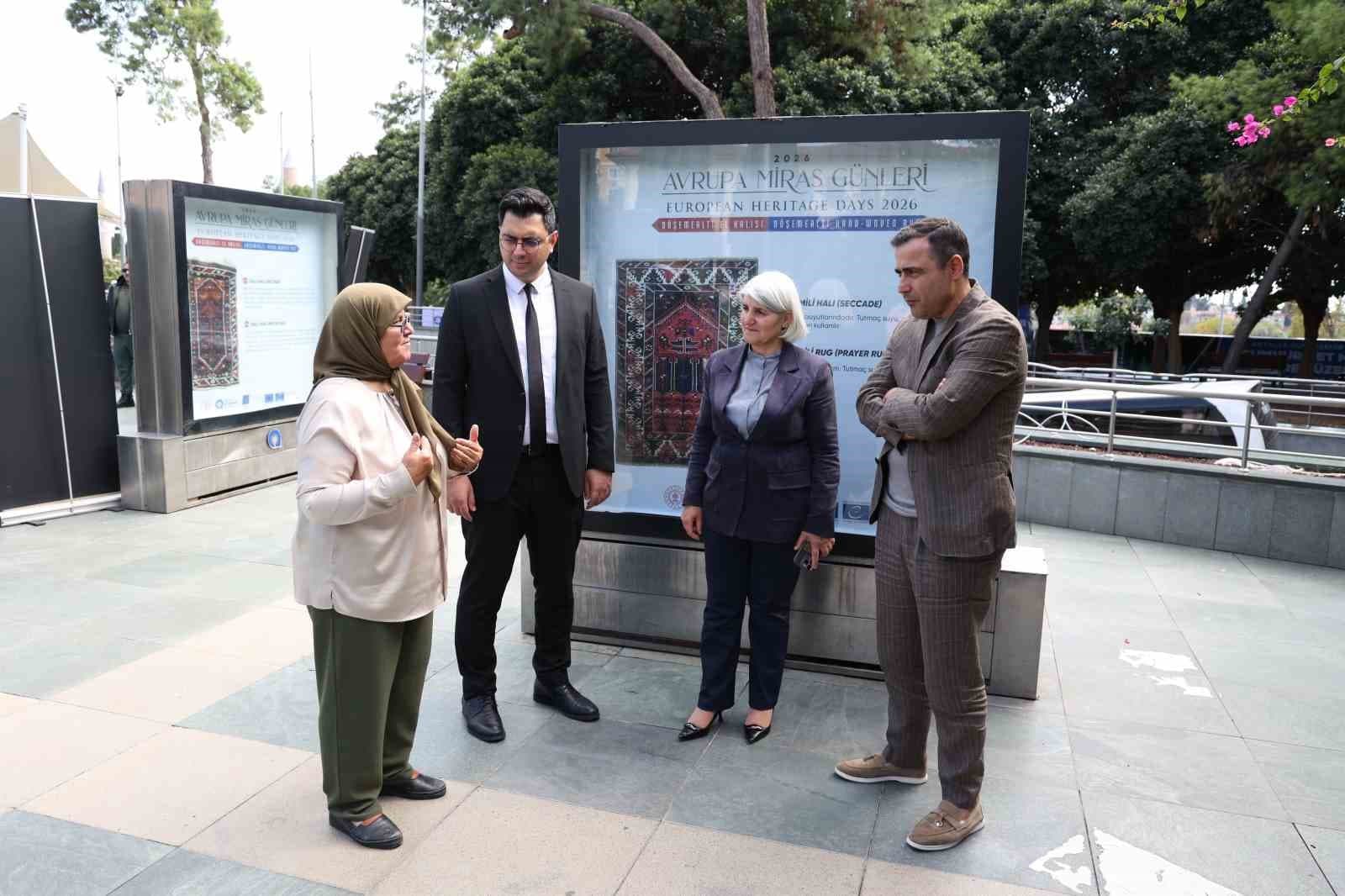 Döşemealtı Halılarının 800 Yıllık Mirası Cumhuriyet Meydanı'nda Sergileniyor