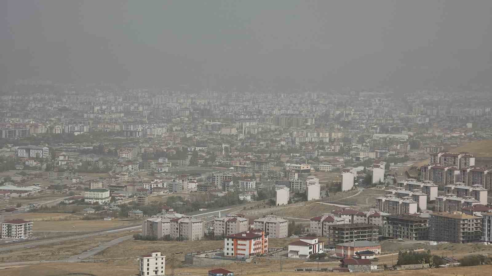 Van'da Basra Körfezi Kaynaklı Toz Taşınımı Etkili Oldu