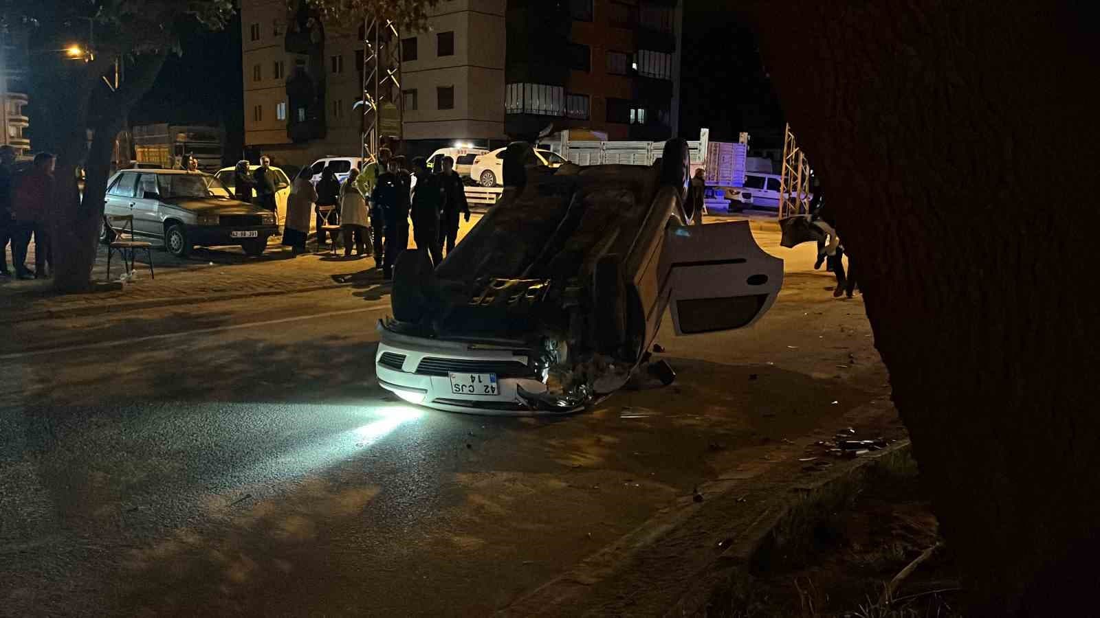 Konya'da İki Otomobil Çarpıştı: Bir Araç Takla Attı