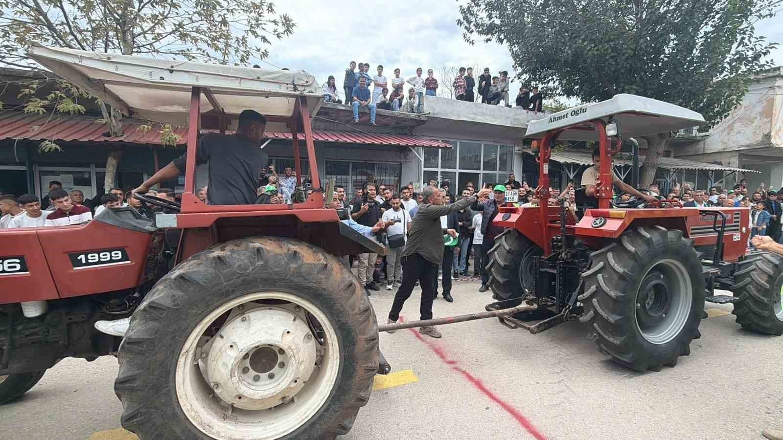 Düziçi'nde Zeytin Festivali'ne Traktör Yarışması Heyecanı