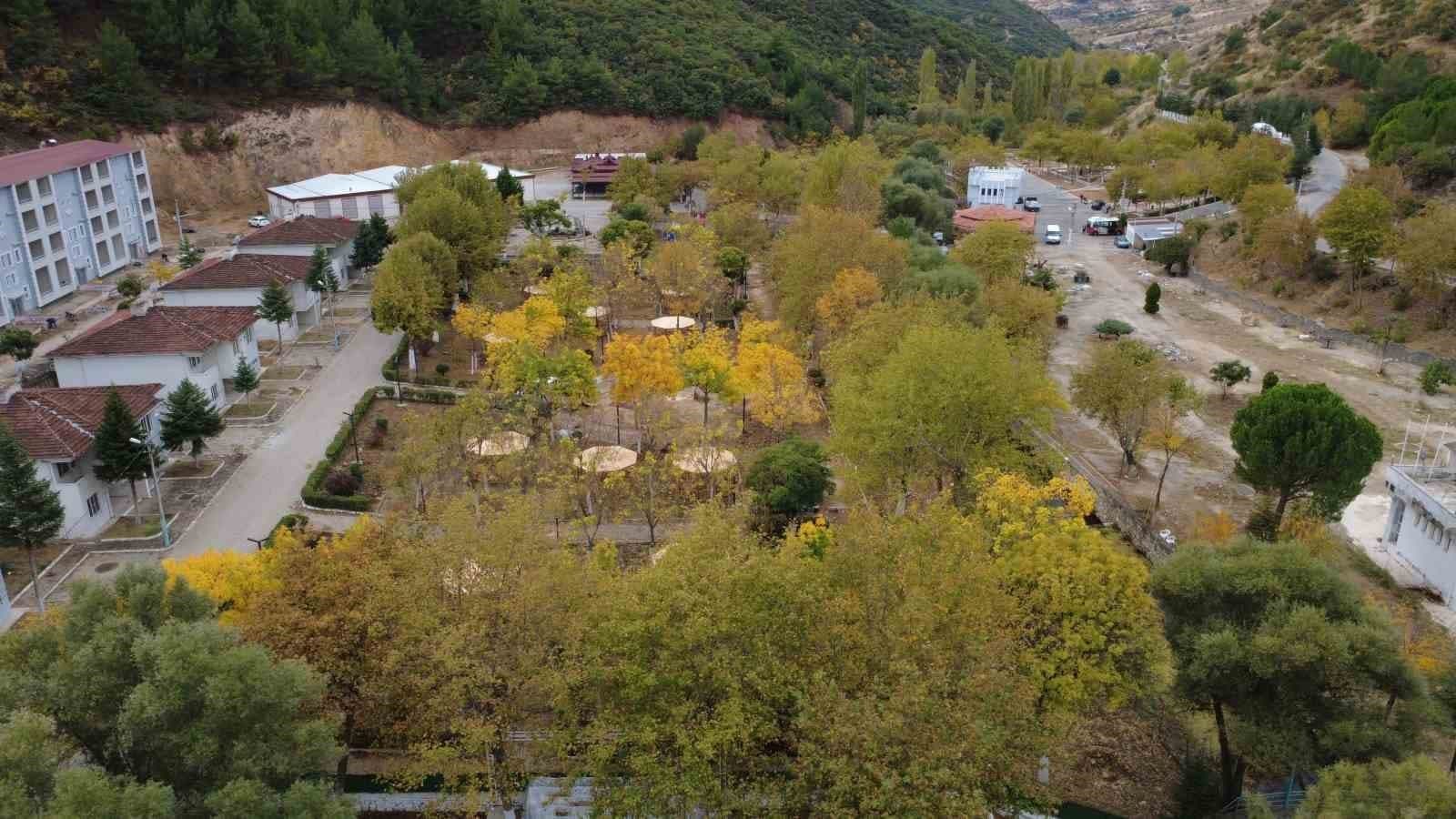 Demirci'de Sonbaharın Renk Şöleni Havadan Kaydedildi
