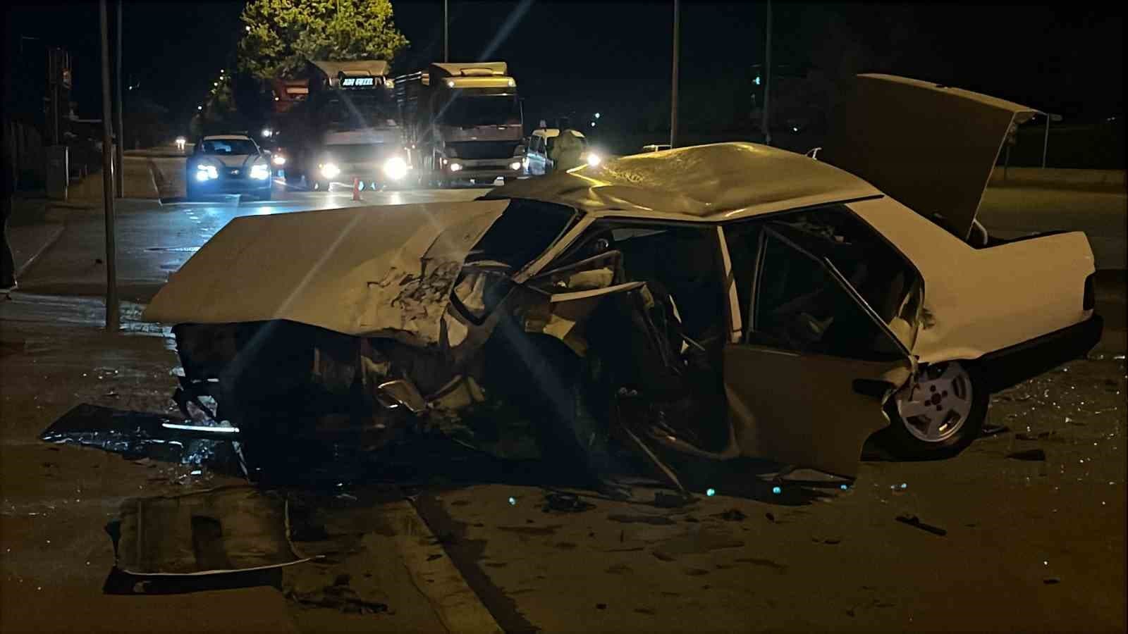 Konya'da İki Otomobilin Çarpıştığı Kazada 5 Kişi Yaralandı