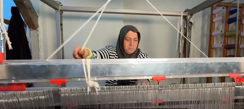 Kemaliye'nin Tarihi Gazenne Kumaşı Kadınların Emeğiyle Yeniden Canlanıyor