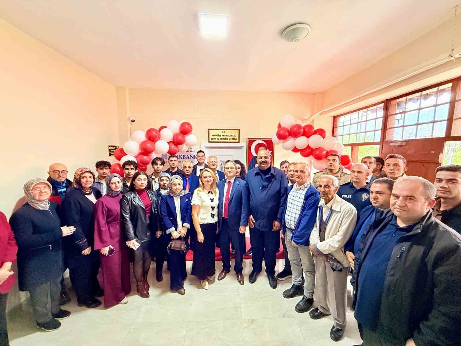 Kemaliye'de Spor ve Aktivite Merkezi Kapılarını Açtı