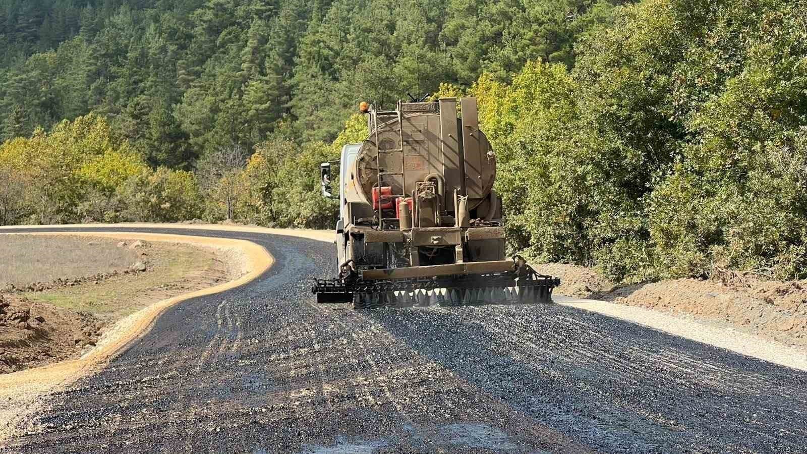 Osmangazi'de 10 Kilometrelik Yol Yenilendi