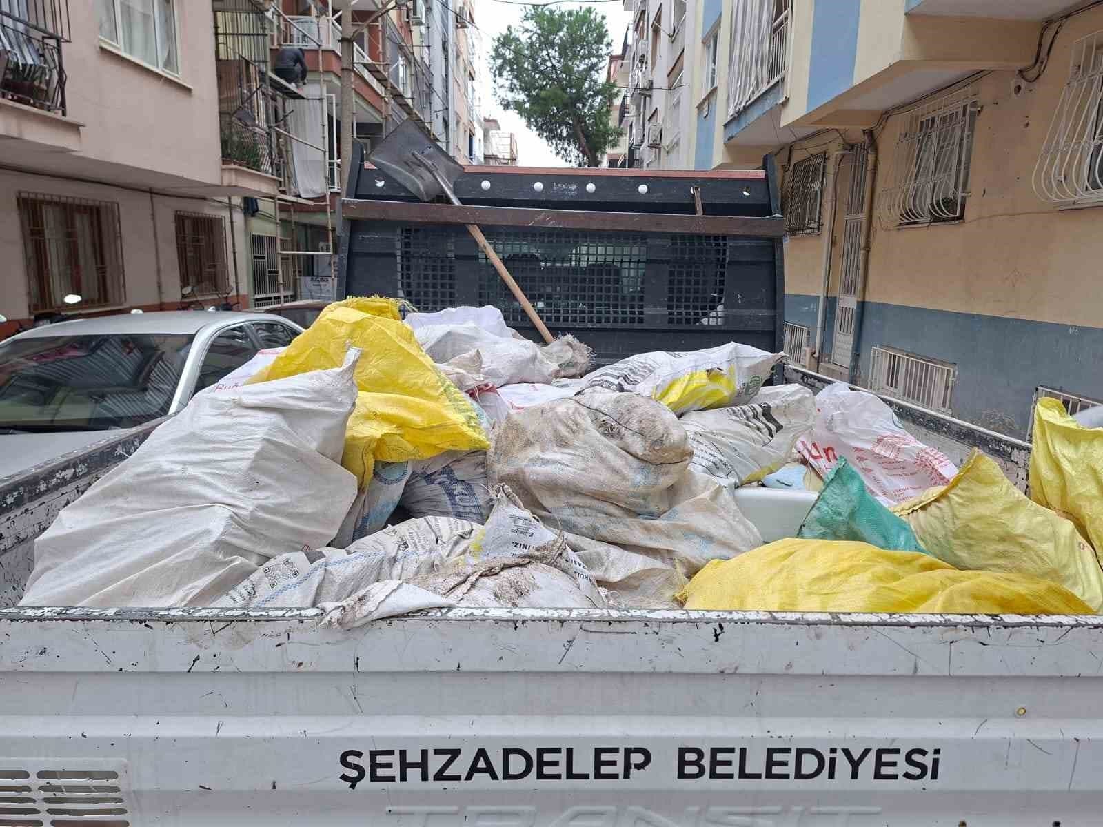 Şehzadeler'de Moloz Atıklara Sıkı Denetim ve Ceza Uyarısı
