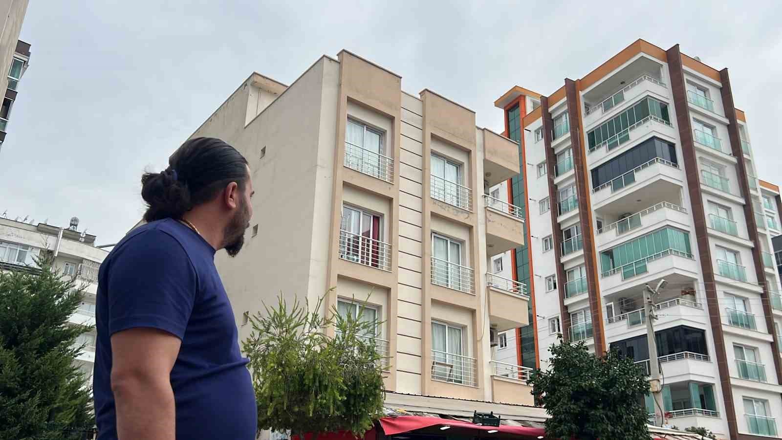 Mersin'de Ev Sahibi Çile Yaşıyor: Ne Evine Girebiliyor Ne Kira Alabiliyor