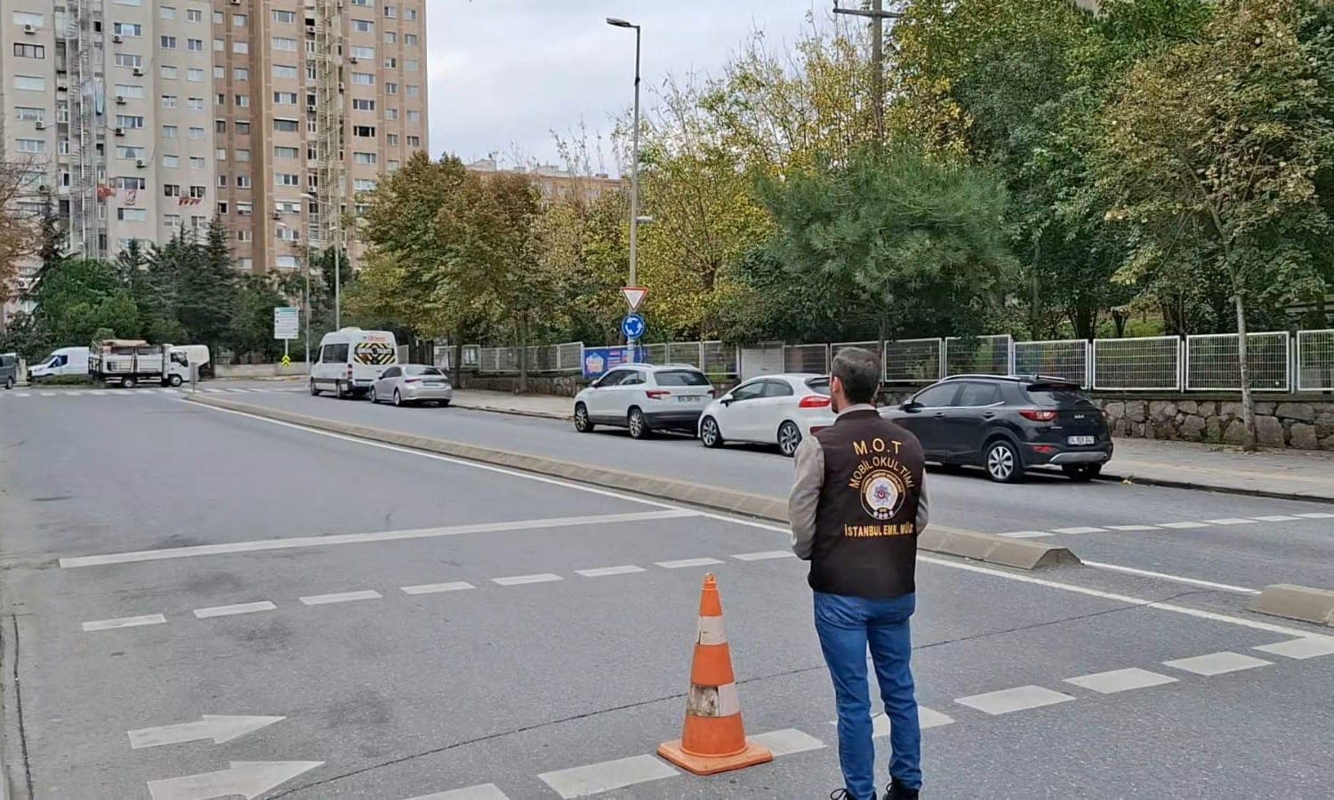 Ataşehir'de Okul Çevrelerinde Sıkı Güvenlik Önlemleri