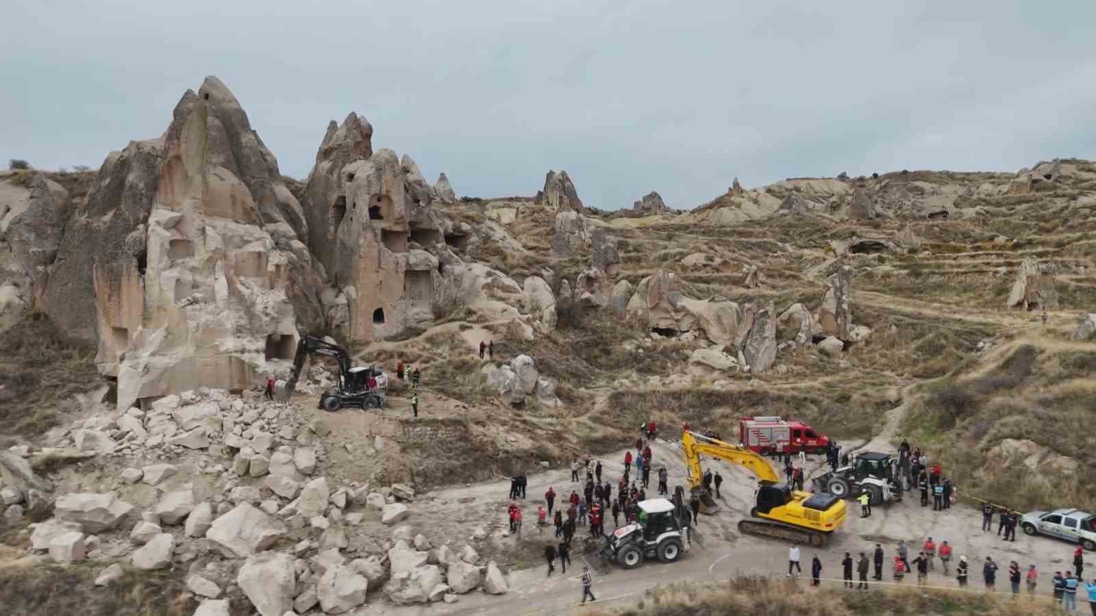 Kapadokya’daki çöken peribacası havadan görüntülendi