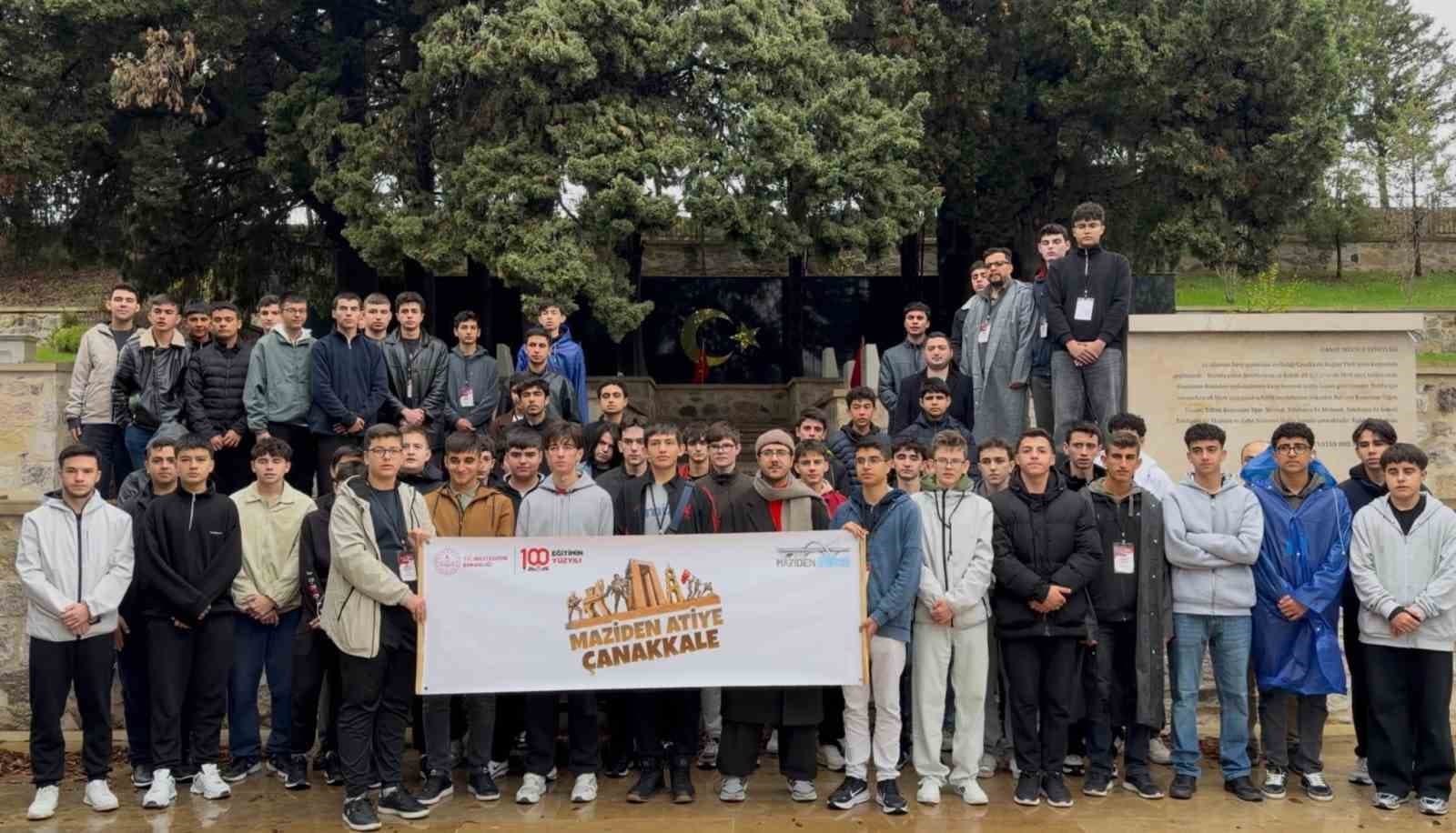 Eskişehir öğrencilerinin de katıldığı "Maziyeden Âtiye Çanakkale" programı gerçekleşti