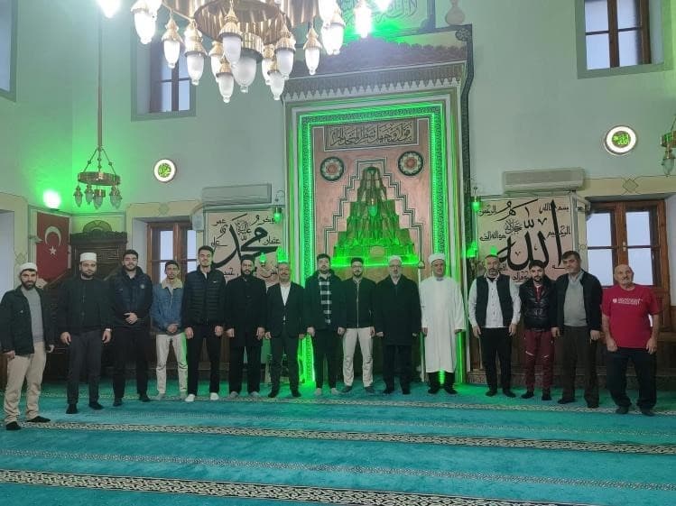 İl Müftüsü Dikmen, gençlerle sabah namazında buluştu