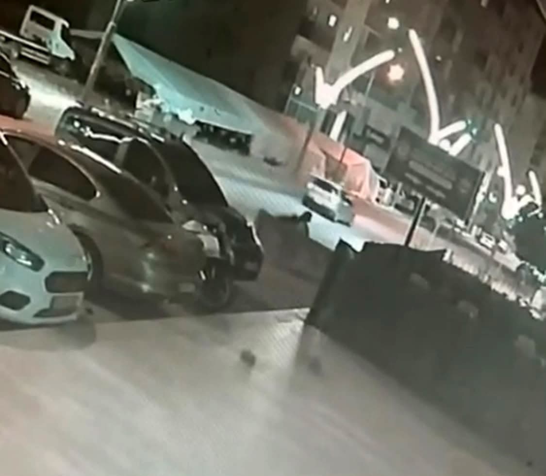 Batman’da evine giden kadına kapkaç kamerada
