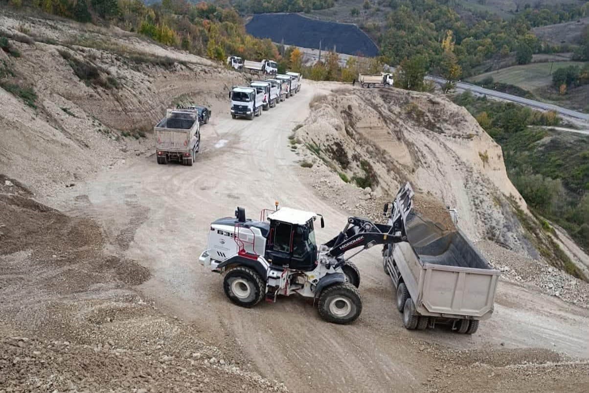 Alçakbel köyünde stabilize yol çalışması tamamlandı