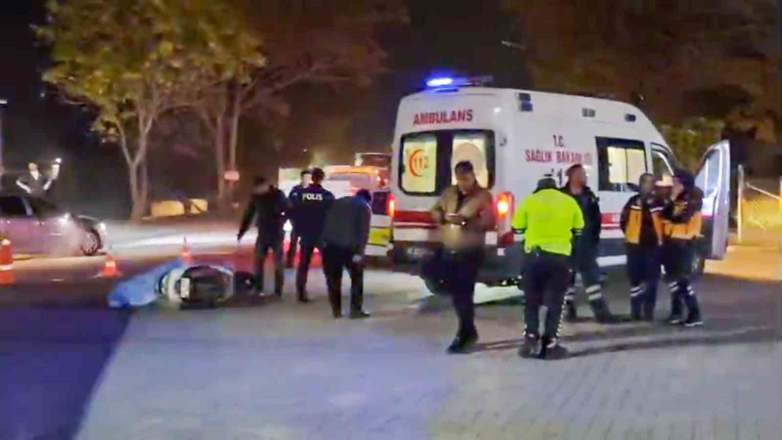 Tırın altında kalan motosiklet sürücüsü hayatını kaybetti