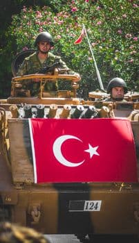 Bağdat'ta ABD Bayrağına Saygısızlık Yapanlar Yakalandı