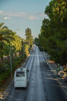 Antalya'da Oto Galeriyi Kundaklayan Şahıs Tutuklandı