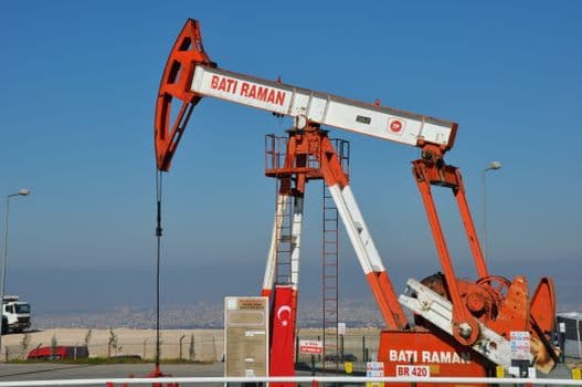 İran Petrol Bakanı Muhsin Paknejad İstifa Etti