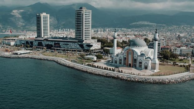 Hatay'da Konut ve İş Yeri Teslimat Süreçleri Masaya Yatırıldı