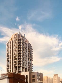 Başakşehir'de Ortaokulda Bıçaklı Saldırı: 3 Öğrenci Yaralandı