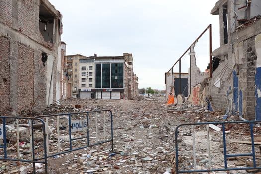 Maltepe'deki Bina Çökmesinde Hayatını Kaybeden Kardeşler Son Yolculuğuna Uğurlandı