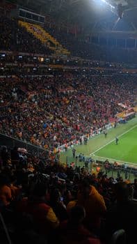 Galatasaray, Barcelona Karşılaşması İçin Sahaya İndi