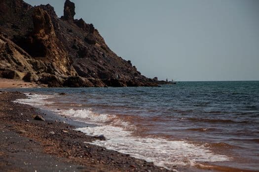 Hürmüz Boğazı'nda Petrol Tankeri Deniz Mayınına Çarptı
