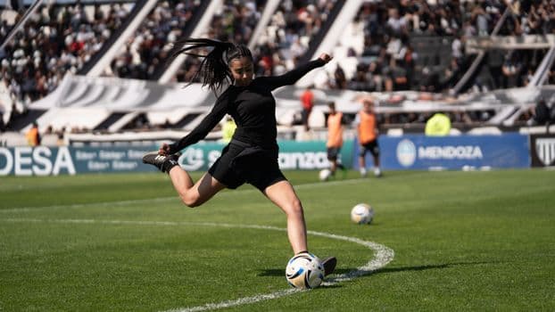 Beşiktaş-Kocaelispor Maçında Futbolcuya Bardak Atan Şüpheli Tutuklama Talebiyle Hakimliğe Sevk Edildi